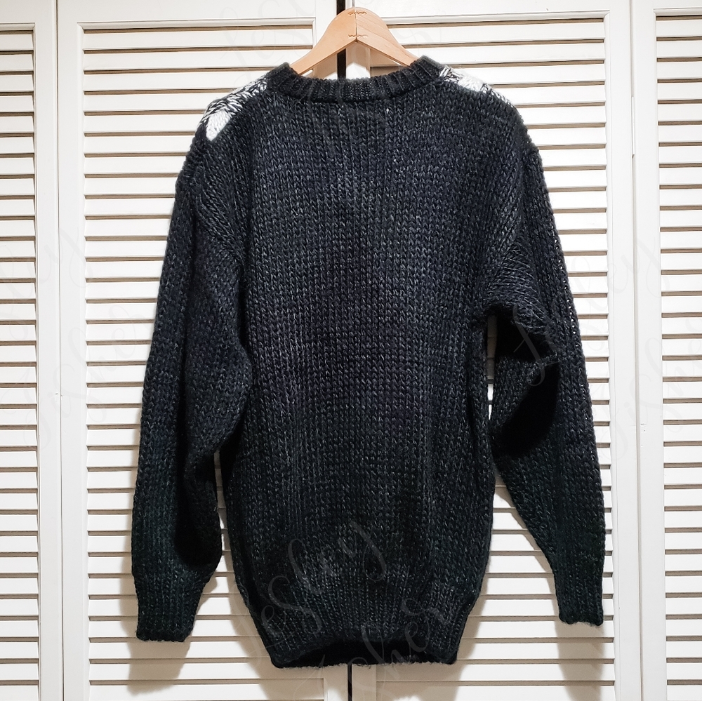 Vintage Method Sweater - Picture 2 of 3